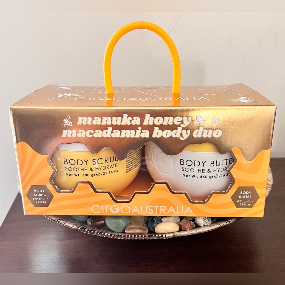 Manuka Honey & Macadamia Body Duo Gift Set - Hydrate & Soothe.